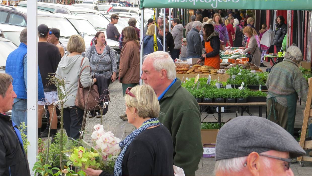 Stalls at the Saturday Thames Market in Grahamstown